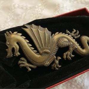 1986 Mystical dragon in gold /bronze antiquing color. VINTAGE!